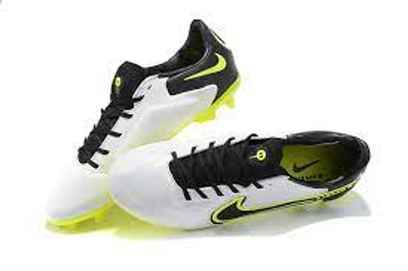 Guayos nike top tiempo blancos